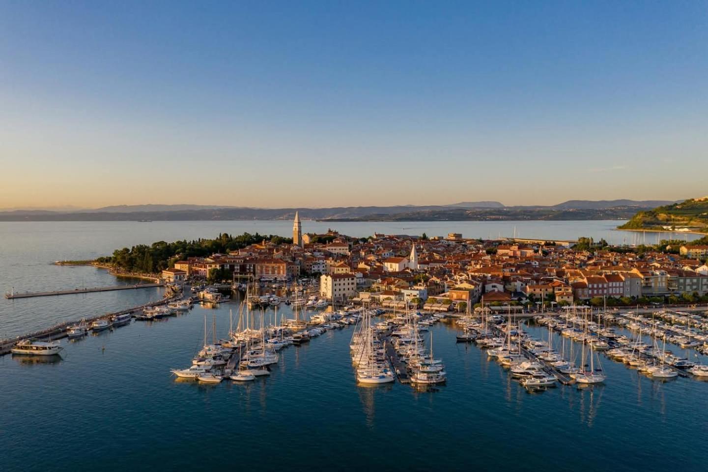 Apartma Rea Izola, Pergola & Terassa, Parking 外观 照片